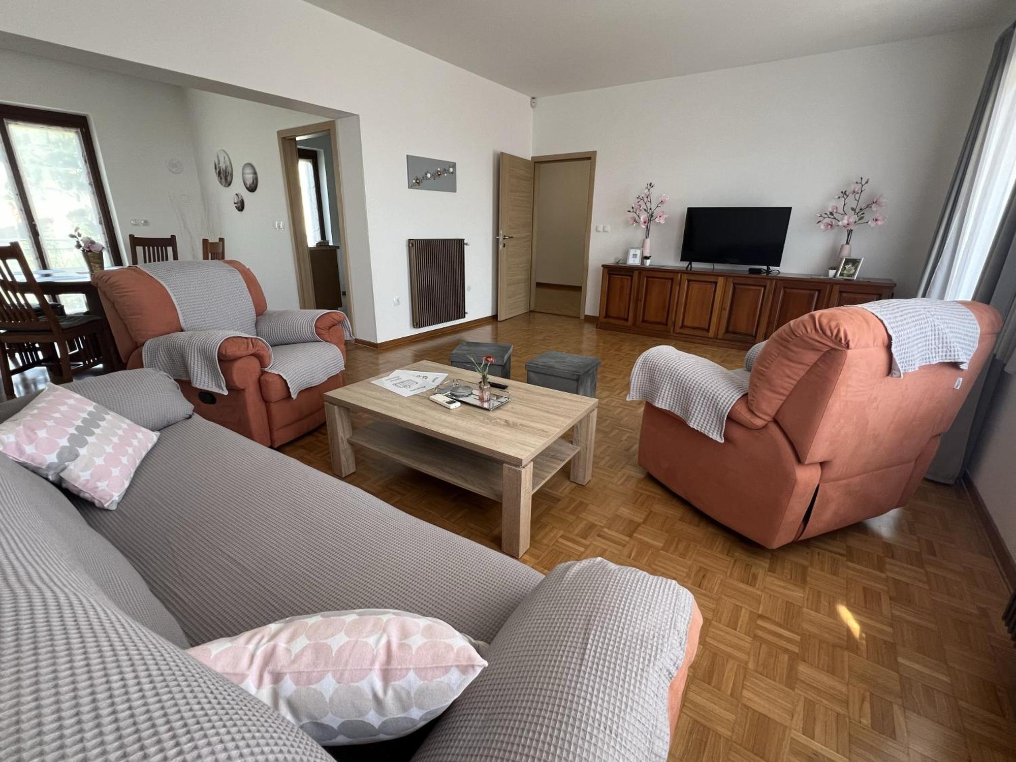 Magnolia Apartments Izola Eksteriør billede
